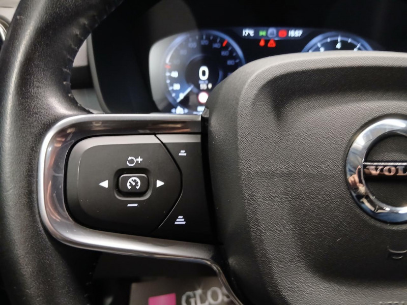 Photo 10 de l'offre de VOLVO XC40 T3 163 Geartronic 8 Momentum Business à 23990€ chez MKP Distribution
