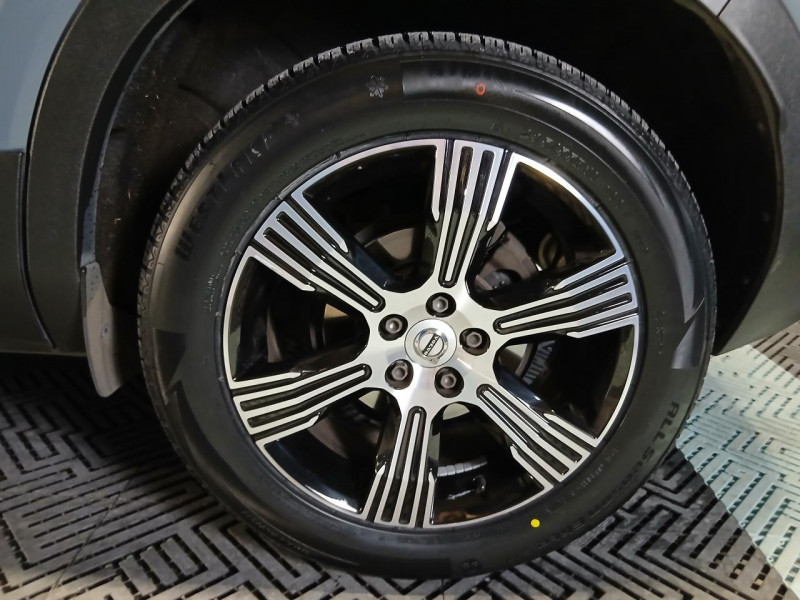 Photo 41 de l'offre de VOLVO XC40 T3 163 Geartronic 8 Momentum Business à 23990€ chez MKP Distribution