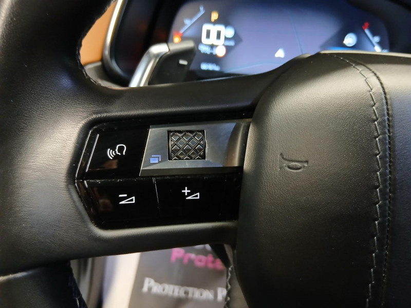 Photo 19 de l'offre de DS DS 7 CROSSBACK 1.5 BlueHDi 130 EAT8 OPERA à 23490€ chez MKP Distribution