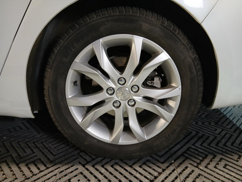 Photo 47 de l'offre de PEUGEOT 508 1.6 BlueHDi 120 EAT6  Allure à 13490€ chez MKP Distribution