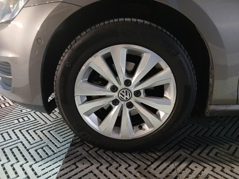 Photo 42 de l'offre de VOLKSWAGEN GOLF 1.2 TSI 110 BlueMotion Technology Confortline BVM à 13490€ chez MKP Distribution