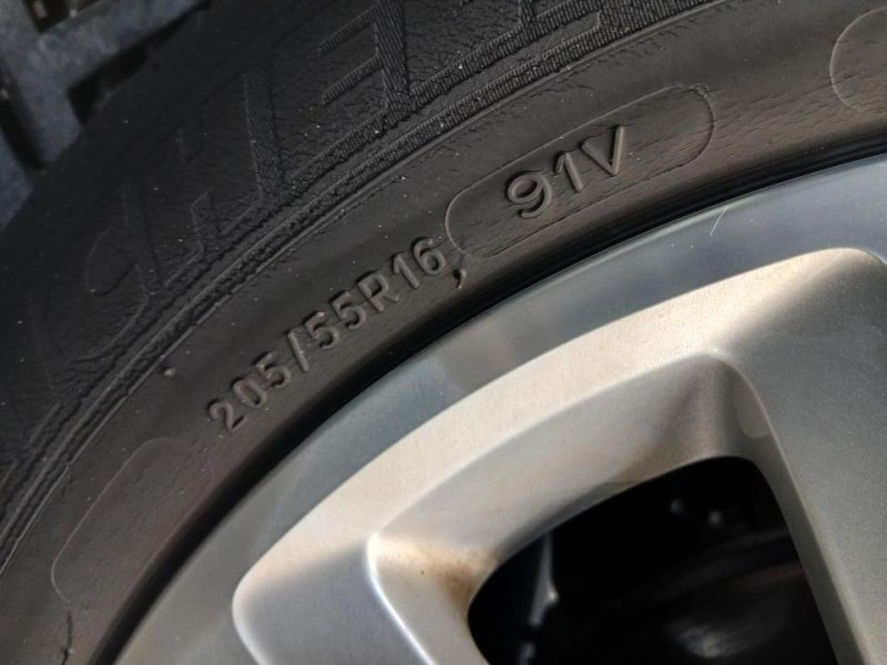 Photo 41 de l'offre de VOLKSWAGEN GOLF 1.2 TSI 110 BlueMotion Technology Confortline BVM à 13490€ chez MKP Distribution