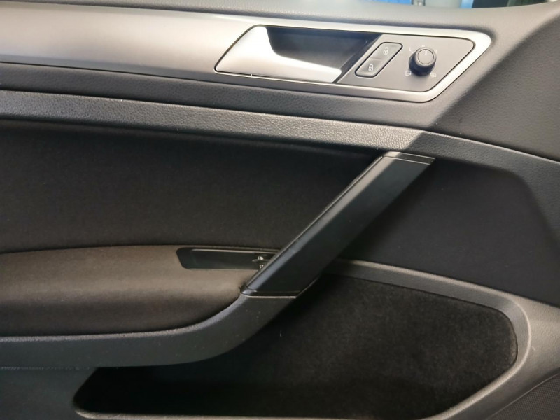 Photo 35 de l'offre de VOLKSWAGEN GOLF 1.2 TSI 110 BlueMotion Technology Confortline BVM à 13490€ chez MKP Distribution