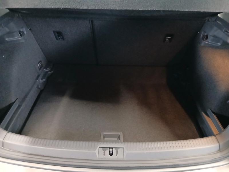 Photo 15 de l'offre de VOLKSWAGEN GOLF 1.2 TSI 110 BlueMotion Technology Confortline BVM à 13490€ chez MKP Distribution