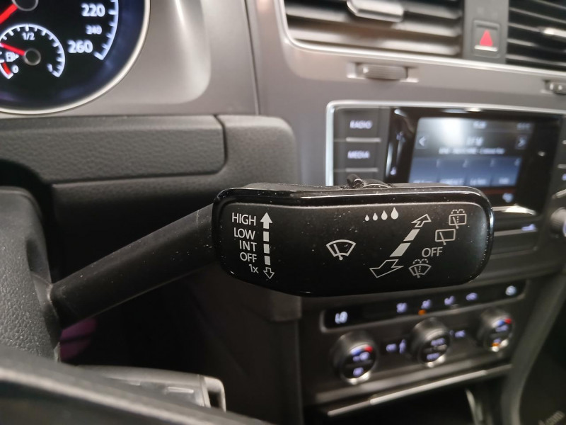 Photo 21 de l'offre de VOLKSWAGEN GOLF 1.2 TSI 110 BlueMotion Technology Confortline BVM à 13490€ chez MKP Distribution