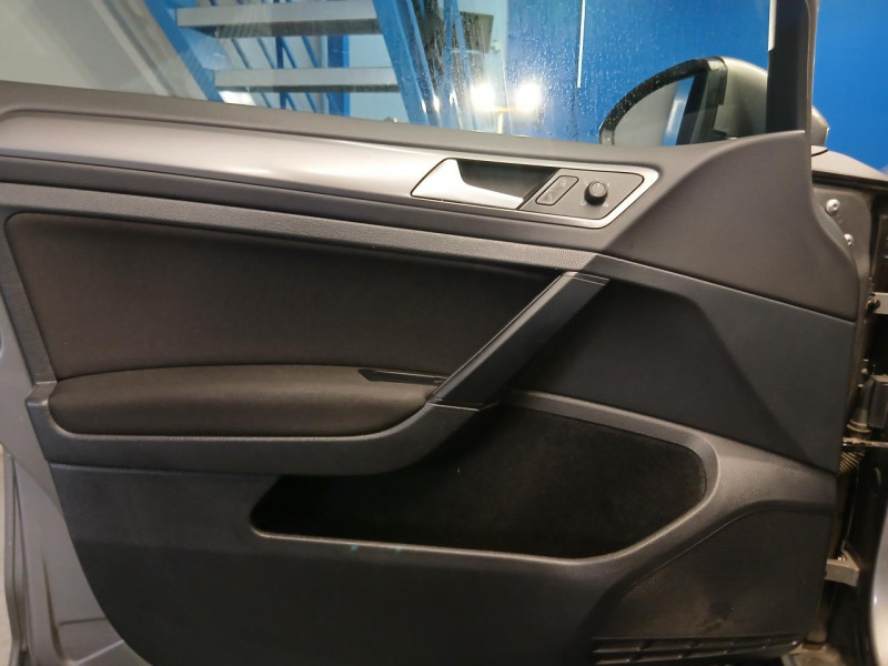 Photo 32 de l'offre de VOLKSWAGEN GOLF 1.2 TSI 110 BlueMotion Technology Confortline BVM à 13490€ chez MKP Distribution