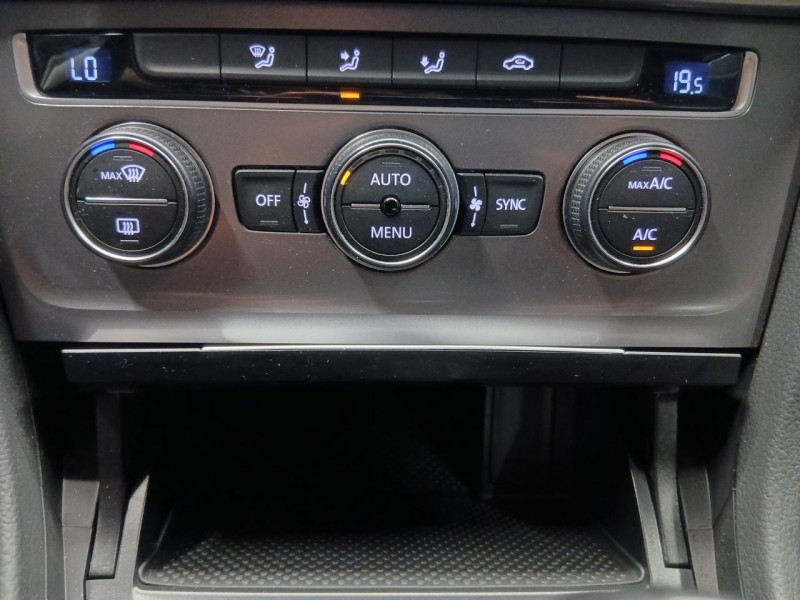 Photo 28 de l'offre de VOLKSWAGEN GOLF 1.2 TSI 110 BlueMotion Technology Confortline BVM à 13490€ chez MKP Distribution