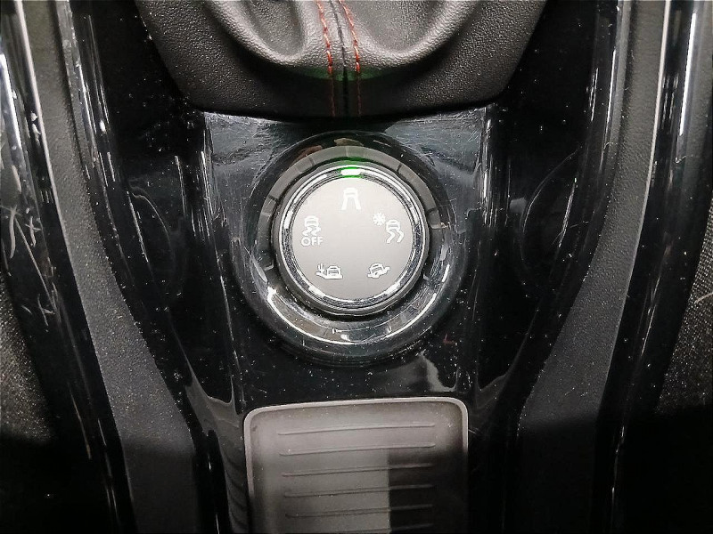 Photo 29 de l'offre de PEUGEOT 2008 1.6 BlueHDi 100 GT Line BVM à 11490€ chez MKP Distribution