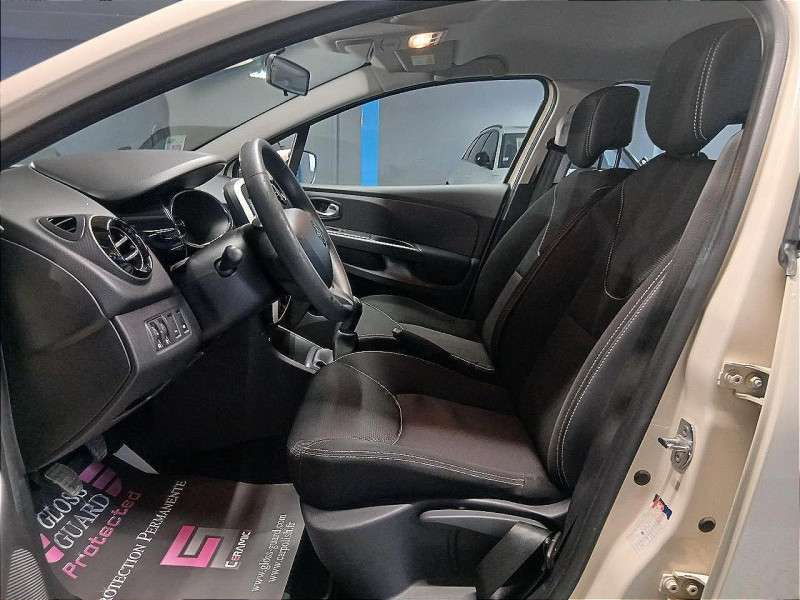 Photo 10 de l'offre de RENAULT Clio Estate 0.9 TCe 90 Zen BVM à 8490€ chez MKP Distribution