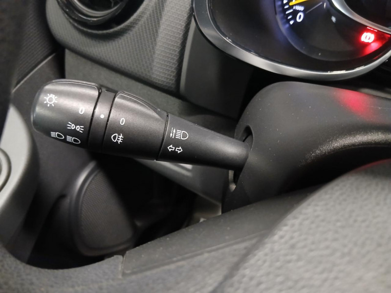 Photo 20 de l'offre de RENAULT Clio Estate 0.9 TCe 90 Zen BVM à 8490€ chez MKP Distribution