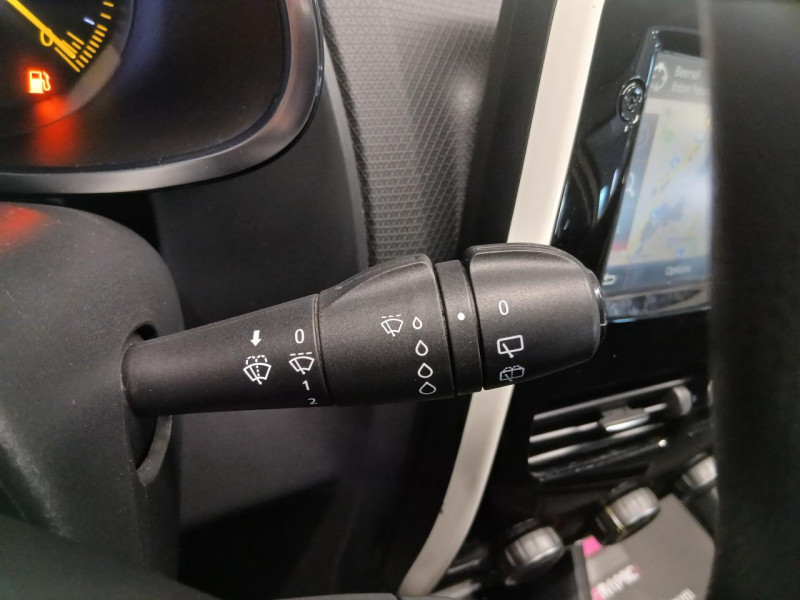 Photo 21 de l'offre de RENAULT Clio Estate 0.9 TCe 90 Zen BVM à 8490€ chez MKP Distribution