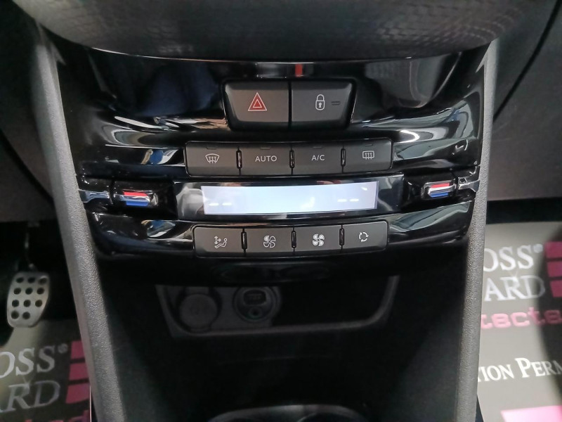Photo 30 de l'offre de PEUGEOT 2008 1.6 BlueHDi 100 GT Line BVM à 11490€ chez MKP Distribution
