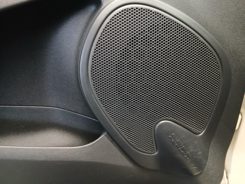 Photo 29 de l'offre de RENAULT Clio Estate 0.9 TCe 90 Zen BVM à 8490€ chez MKP Distribution