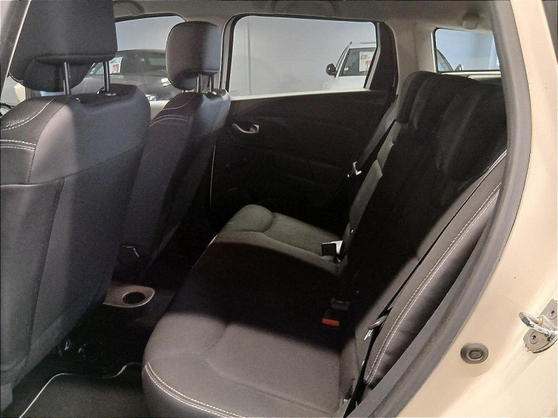 Photo 12 de l'offre de RENAULT Clio Estate 0.9 TCe 90 Zen BVM à 8490€ chez MKP Distribution