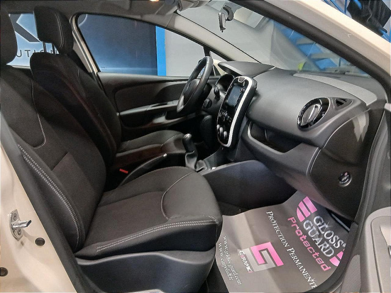 Photo 11 de l'offre de RENAULT Clio Estate 0.9 TCe 90 Zen BVM à 8490€ chez MKP Distribution