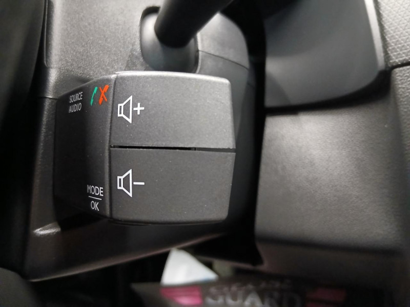 Photo 22 de l'offre de RENAULT Clio Estate 0.9 TCe 90 Zen BVM à 8490€ chez MKP Distribution