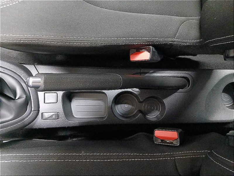 Photo 26 de l'offre de RENAULT Clio Estate 0.9 TCe 90 Zen BVM à 8490€ chez MKP Distribution