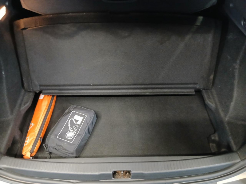 Photo 15 de l'offre de RENAULT Clio Estate 0.9 TCe 90 Zen BVM à 8490€ chez MKP Distribution