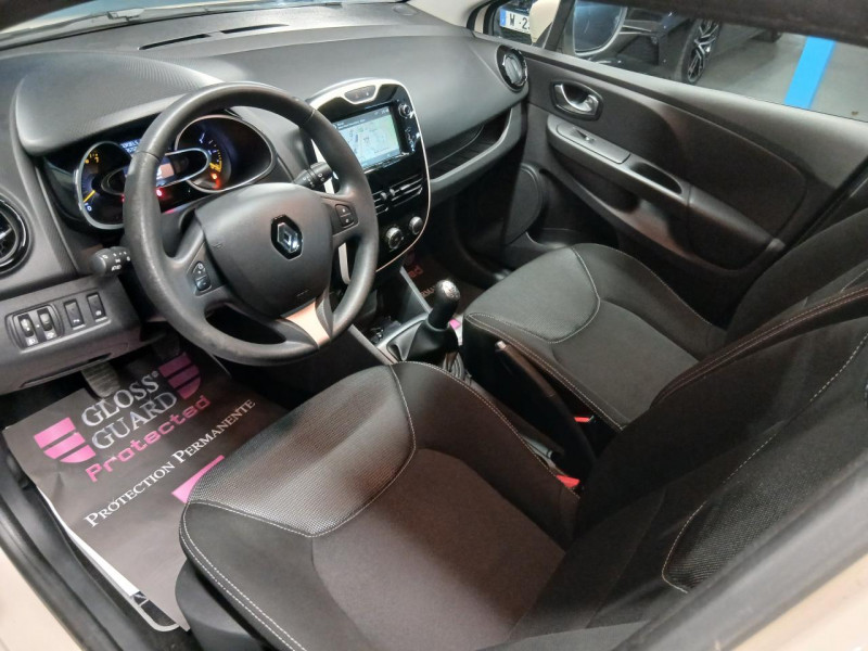 Photo 9 de l'offre de RENAULT Clio Estate 0.9 TCe 90 Zen BVM à 8490€ chez MKP Distribution