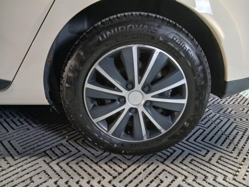 Photo 36 de l'offre de RENAULT Clio Estate 0.9 TCe 90 Zen BVM à 8490€ chez MKP Distribution