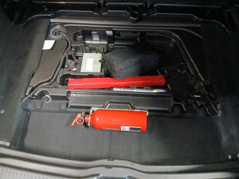 Photo 16 de l'offre de MERCEDES-BENZ CLASSE B 200 d 150 8G-DCT AMG Line à 23490€ chez MKP Distribution