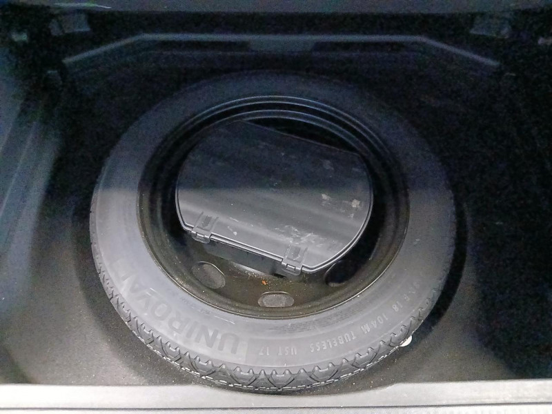 Photo 15 de l'offre de PEUGEOT 3008 1.5 BlueHDi 130 EAT8 Allure à 16490€ chez MKP Distribution