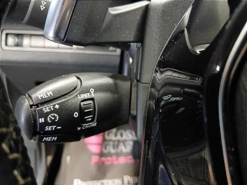 Photo 22 de l'offre de PEUGEOT 3008 1.5 BlueHDi 130 EAT8 Allure à 16490€ chez MKP Distribution