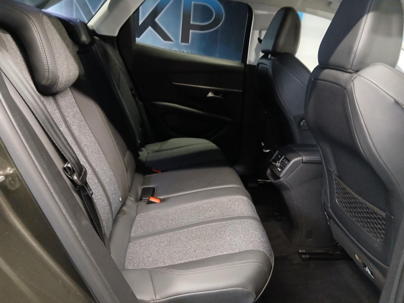 Photo 12 de l'offre de PEUGEOT 3008 1.5 BlueHDi 130 EAT8 Allure à 16490€ chez MKP Distribution