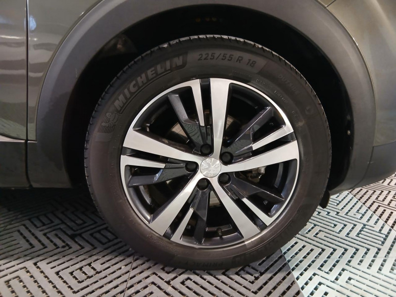 Photo 48 de l'offre de PEUGEOT 3008 1.5 BlueHDi 130 EAT8 Allure à 16490€ chez MKP Distribution