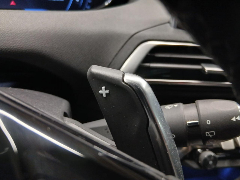 Photo 23 de l'offre de PEUGEOT 3008 1.5 BlueHDi 130 EAT8 Allure à 16490€ chez MKP Distribution