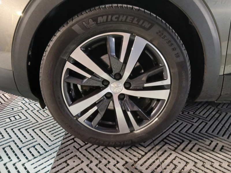 Photo 45 de l'offre de PEUGEOT 3008 1.5 BlueHDi 130 EAT8 Allure à 16490€ chez MKP Distribution