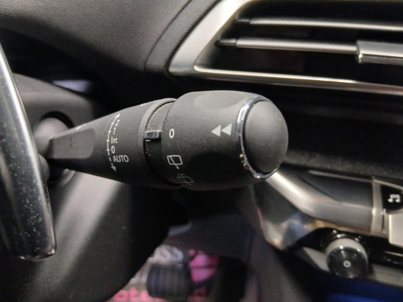 Photo 21 de l'offre de PEUGEOT 3008 1.5 BlueHDi 130 EAT8 Allure à 16490€ chez MKP Distribution