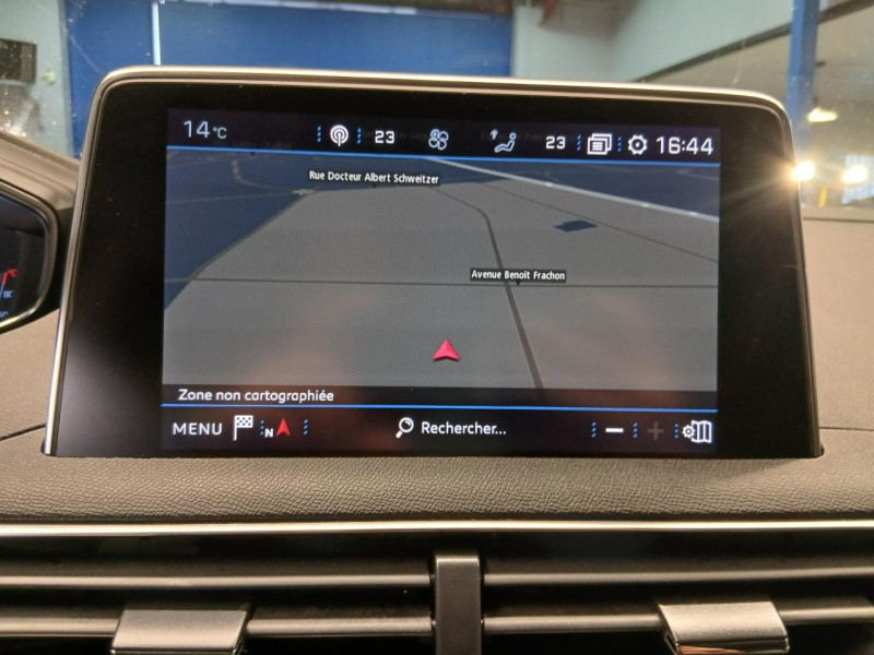 Photo 26 de l'offre de PEUGEOT 3008 1.5 BlueHDi 130 EAT8 Allure à 16490€ chez MKP Distribution