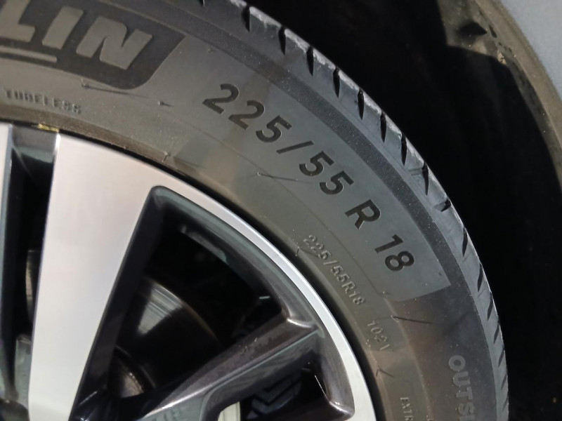 Photo 49 de l'offre de PEUGEOT 3008 1.5 BlueHDi 130 EAT8 Allure à 16490€ chez MKP Distribution