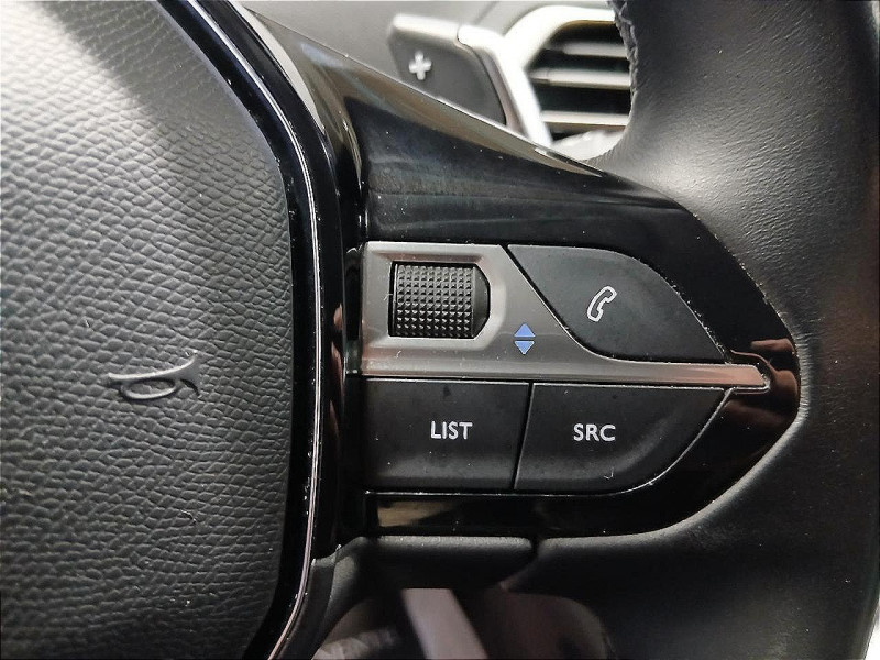 Photo 19 de l'offre de PEUGEOT 3008 1.5 BlueHDi 130 EAT8 Allure à 16490€ chez MKP Distribution