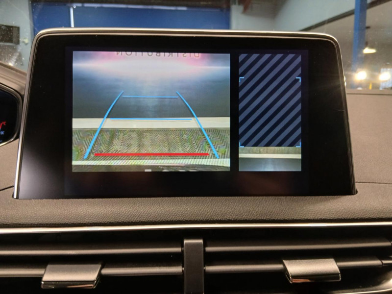 Photo 27 de l'offre de PEUGEOT 3008 1.5 BlueHDi 130 EAT8 Allure à 16490€ chez MKP Distribution