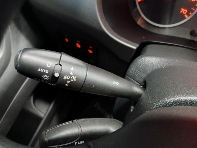 Photo 18 de l'offre de CITROEN BERLINGO Multispace 1.6 BlueHDi 100 BVM5 XTR à 12490€ chez MKP Distribution