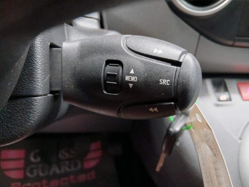 Photo 21 de l'offre de CITROEN BERLINGO Multispace 1.6 BlueHDi 100 BVM5 XTR à 12490€ chez MKP Distribution