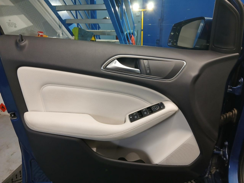 Photo 40 de l'offre de MERCEDES-BENZ CLASSE B 180 1.6 122 BlueEFFICIENCY Sport 7-G DCT à 14990€ chez MKP Distribution
