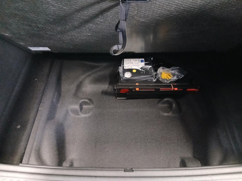 Photo 16 de l'offre de MERCEDES-BENZ CLASSE B 180 1.6 122 BlueEFFICIENCY Sport 7-G DCT à 14990€ chez MKP Distribution