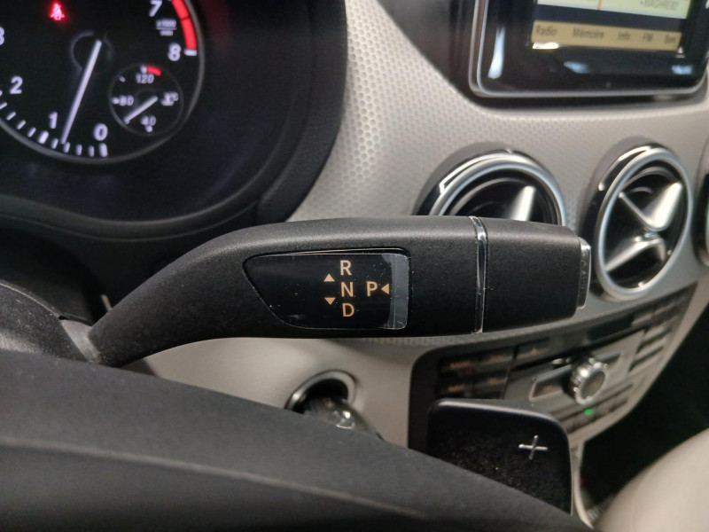 Photo 23 de l'offre de MERCEDES-BENZ CLASSE B 180 1.6 122 BlueEFFICIENCY Sport 7-G DCT à 14990€ chez MKP Distribution