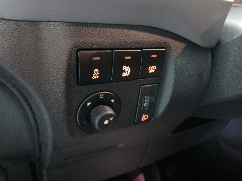 Photo 29 de l'offre de CITROEN BERLINGO Multispace 1.6 BlueHDi 100 BVM5 XTR à 12490€ chez MKP Distribution