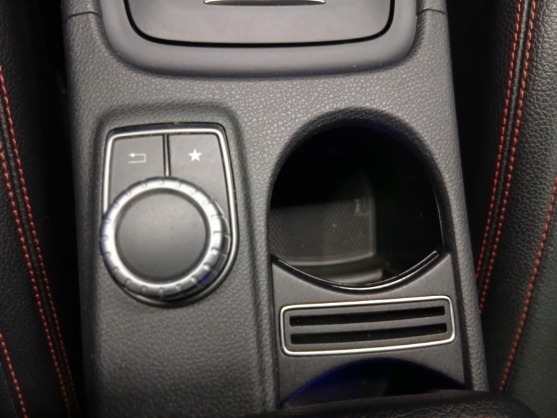 Photo 33 de l'offre de MERCEDES-BENZ GLA 180 CDi 109 7-G DCT Fascination à 21490€ chez MKP Distribution