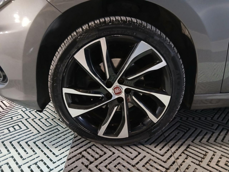 Photo 42 de l'offre de FIAT TIPO STATION WAGON MY19 E6D Tipo Station Wagon 1.6 MultiJet 120 ch S&S DCT S-Design à 14990€ chez MKP Distribution