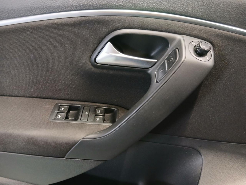 Photo 36 de l'offre de VOLKSWAGEN POLO 1.0 TSI 110 Confortline BVM à 11490€ chez MKP Distribution