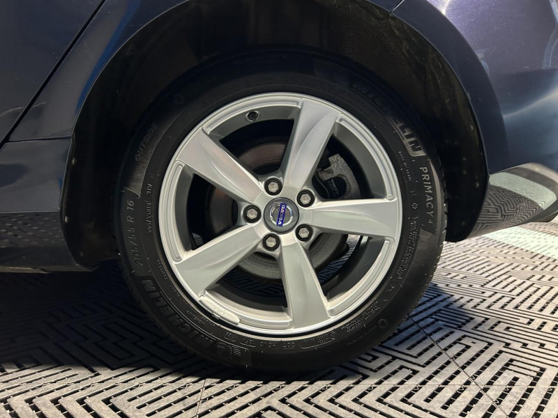 Photo 22 de l'offre de VOLVO V40 II T3 150 Start&Stop Kinetic à 10490€ chez MKP Distribution