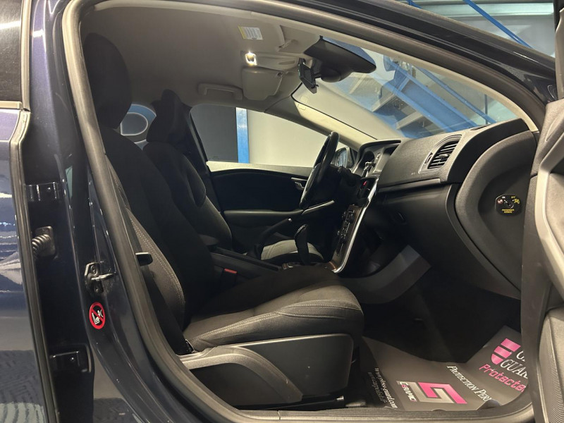 Photo 13 de l'offre de VOLVO V40 II T3 150 Start&Stop Kinetic à 10490€ chez MKP Distribution