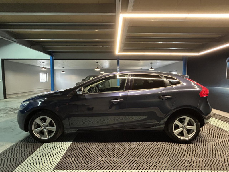 Photo 2 de l'offre de VOLVO V40 II T3 150 Start&Stop Kinetic à 10490€ chez MKP Distribution