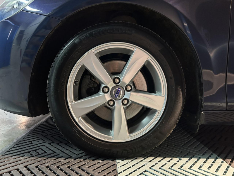 Photo 21 de l'offre de VOLVO V40 II T3 150 Start&Stop Kinetic à 10490€ chez MKP Distribution