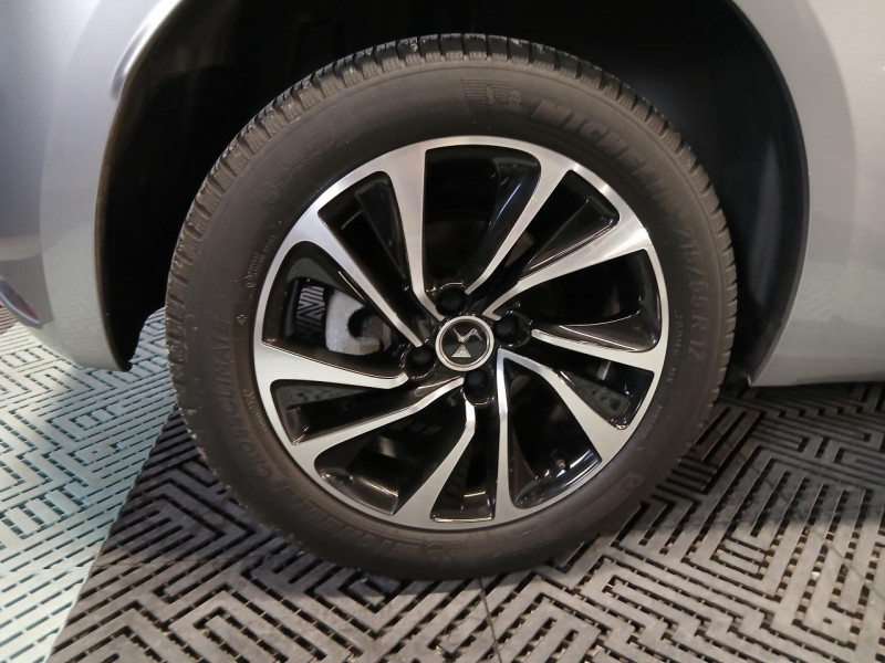 Photo 38 de l'offre de DS DS4 EXECUTIVE 1.6 BlueHDi 115 So Chic  BVM6 à 11490€ chez MKP Distribution